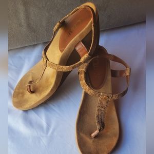 Chaps wedge sandals